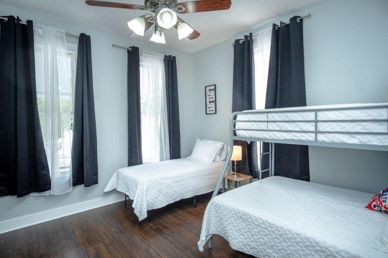 Апартаменты Remodeled Historic 2Br 1Ba House Near Downtown Сан-Антонио Экстерьер фото